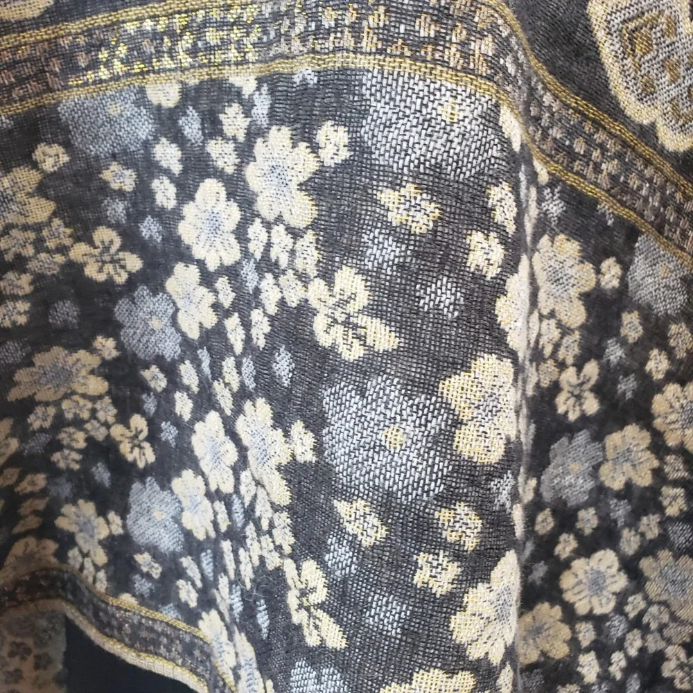 Pashmina Floral Paisley Scarf Shawl Wrap Women OS Black Gold Metallic Fringe